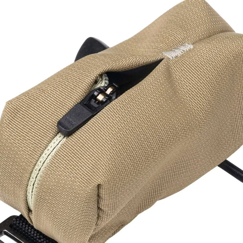 Poo Pouch detail — Simpatico™ System Clip